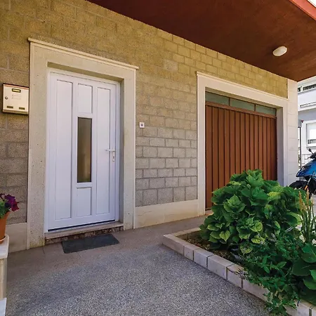 Two-bedroom In Apartman *