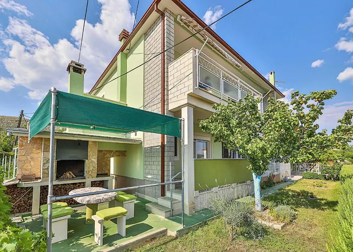 Two-bedroom In Appartement *